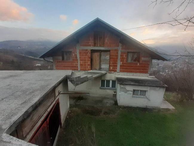 „Utazás közben láttam.''