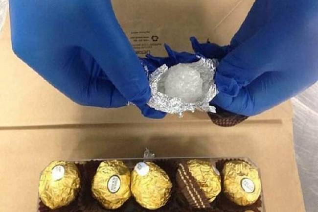 Ferrero Rocher-nak álcázott amfetamin-szállítmány.