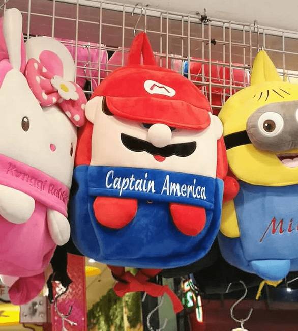 Végezetül Super Mario, mint Amerika kapitány. Vagy fordítva.