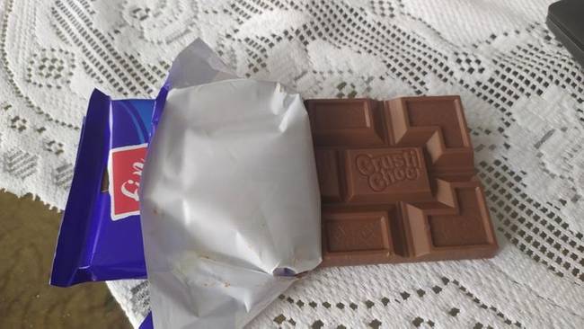 „Ez a csokoládé nem osztható fel egyforma darabokra."