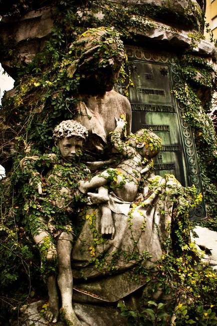 A La Recoleta temető szobrai – Buenos Aires, Argentína