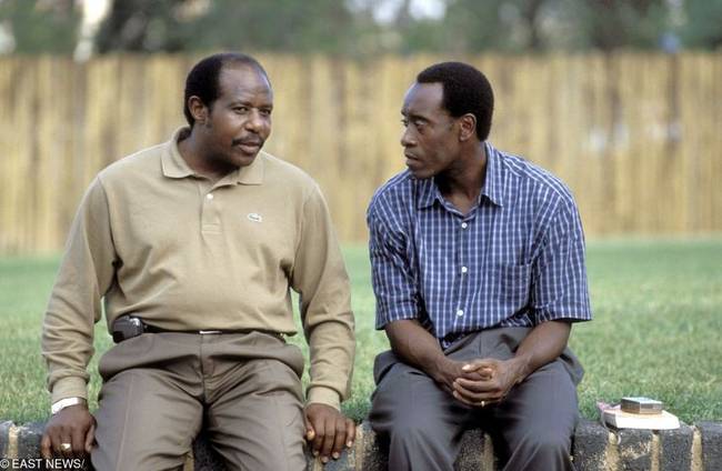 Don Cheadle találkozott Paul Rusesabaginával