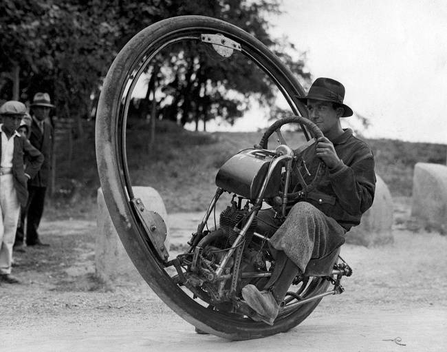Monocikli, 1931-ben.
