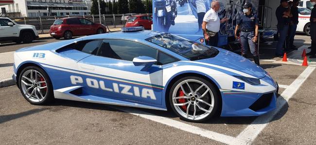 Olaszországban a rendőrség Lamborghiniket használ a szervátültetéshez szükséges létfontosságú szervek szállítására.