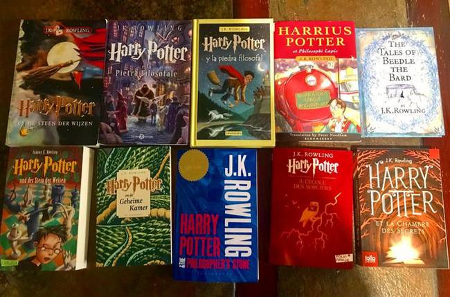 „Kedvenc hobbim: mindig eszek egy helyi nyelven írt Harry Potter könyvet abban az országban, ahol épp megfordulok."