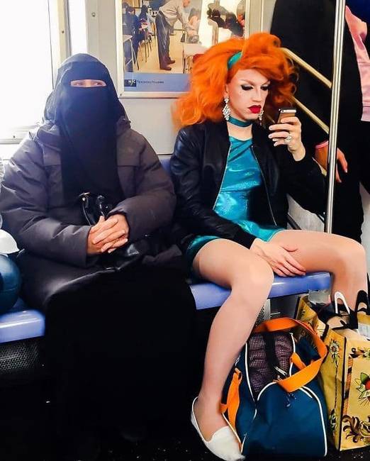 Metró: a kontrasztok helye.