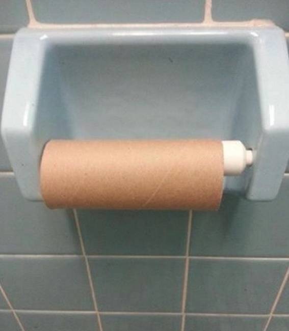 „Jegyzet magamnak: mindig ellenőrizd a WC-papír mennyiségét, mielőtt könnyítesz magadon."