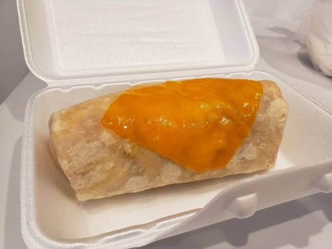 „Kértem, hogy tegyenek extra sajtot a burritóba. Ezt tették."