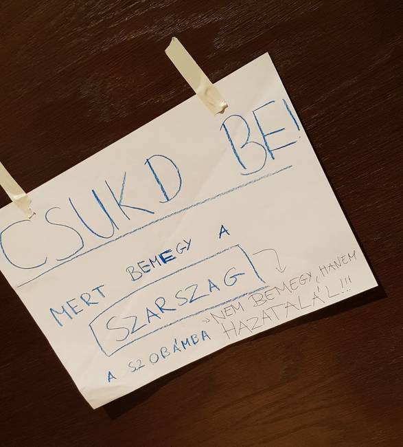 Márai Sándor szerint: "Egy lakás értelme nem a bútorok, hanem az érzés, amely eltölti ott az embereket."