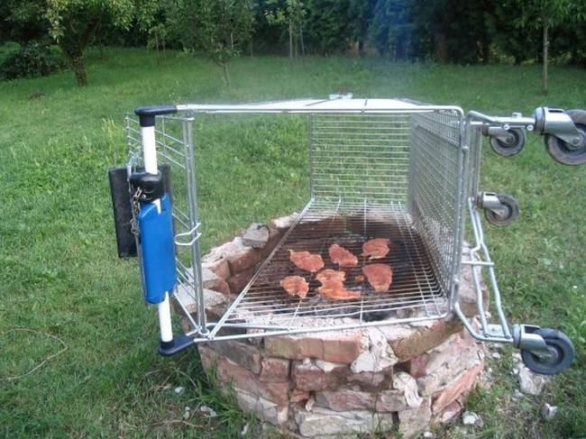 Ha egy férfi ember grillezni akar, akkor hiába fogytak el a grillsütők a szupermarketben, a férfi akkor is grillezni fog.