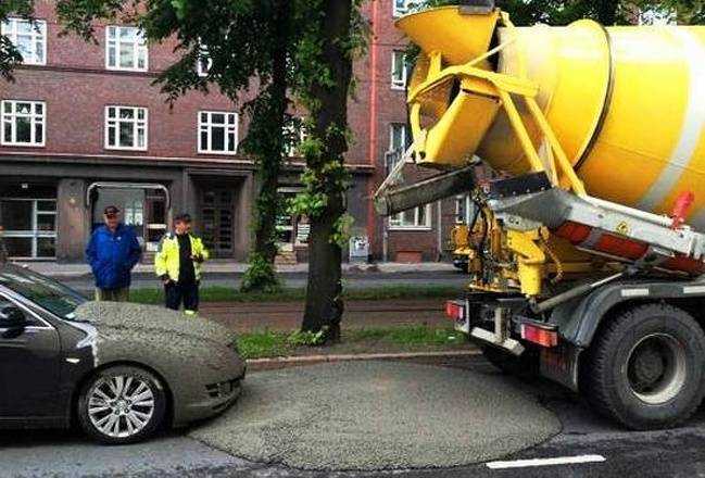 Valakinek lesz egy nem tervezett útja az autómosóba. Már persze, ha elég gyors...