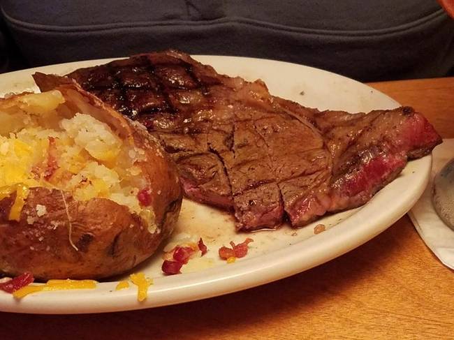 „A legrosszabb steak, amit életemben ettem."