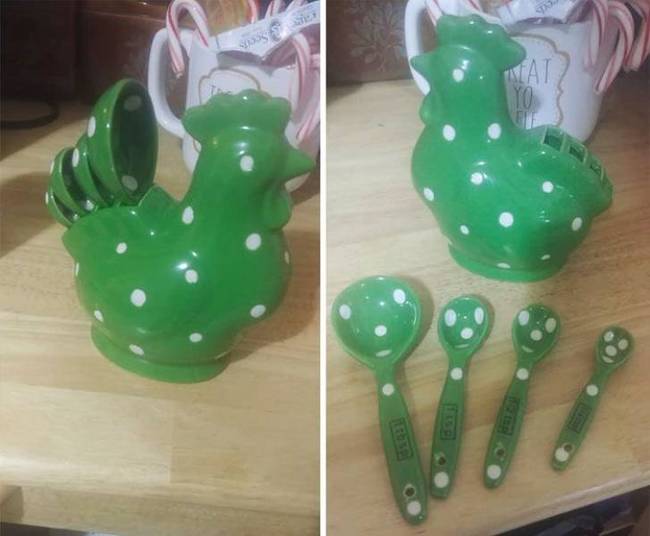 „Három dollárért vettem ezt az aranyos, csirkés kanáltartót."