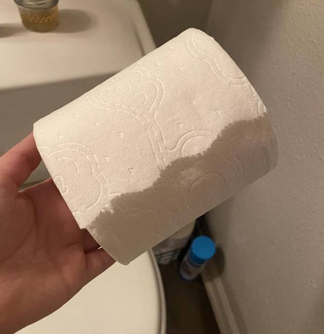 „A WC-papír tekercsem hullámos perforációval készült.''