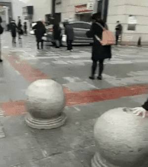 Mindenki által űzött téli extrém sport.