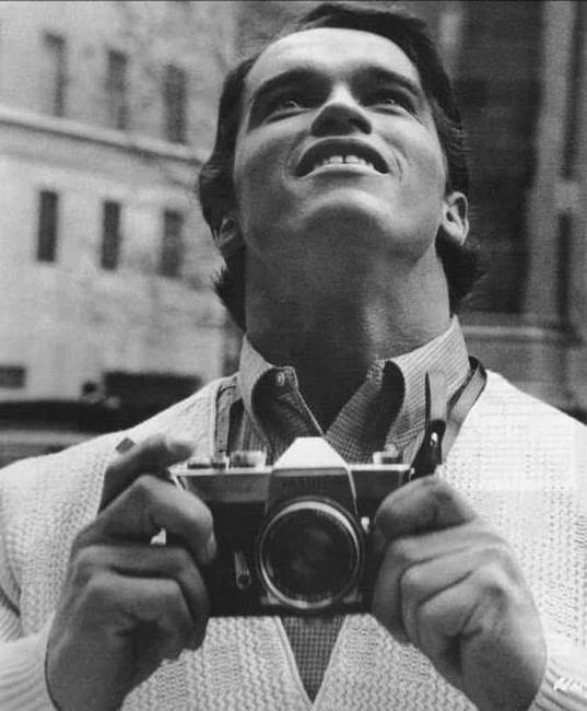 Arnold Schwarzenegger első sétája New York utcáin, 1968-ban.