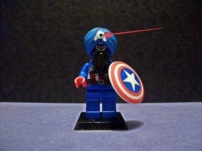 Lyukak a LEGO játékokon.