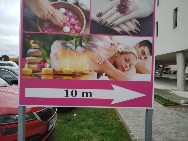 Úgy tűnik, hogy ez a nő haltekercsé vált.
