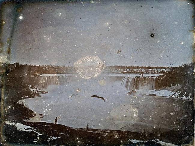 Az első Niagara-vízesést ábrázoló fotó 1840-ben készült.