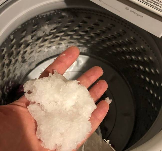 Mi történik, ha véletlenül egy pelenka kerül a mosógépbe?