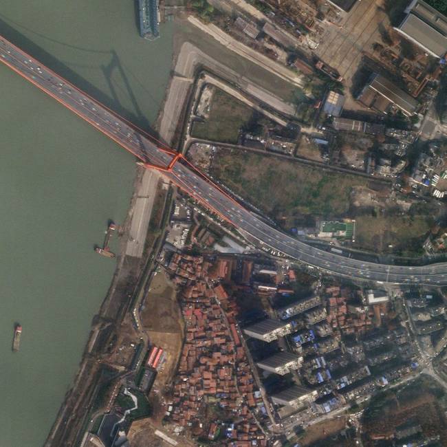 Yinuzhou híd a Jangce folyón - Wuhan, Kína.