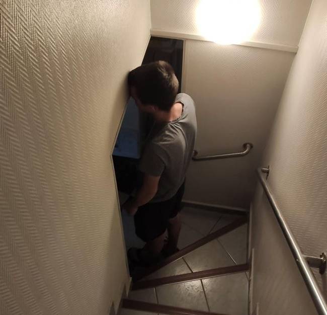„A házunk pincéjének magassága. 178 centiméter vagyok."
