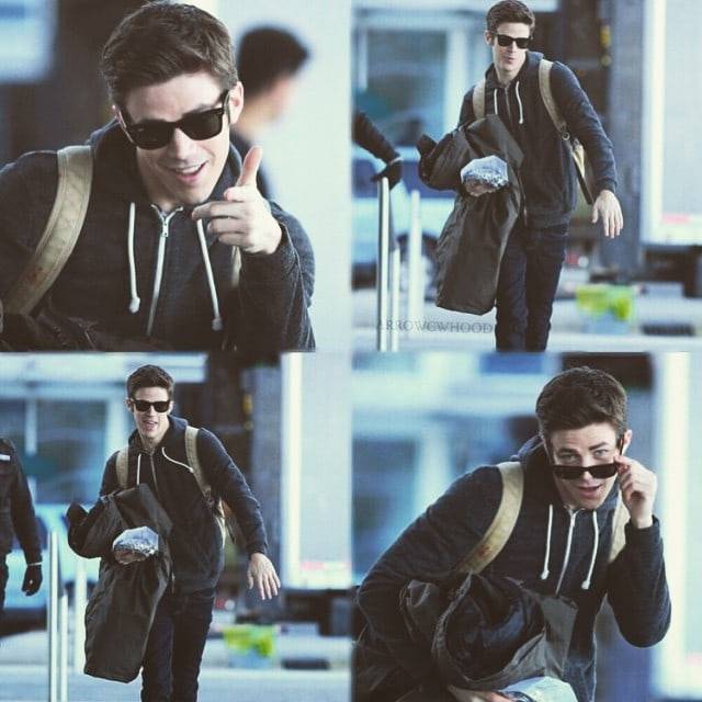 Grant Gustin szívesen pózol a lesifotósok előtt.