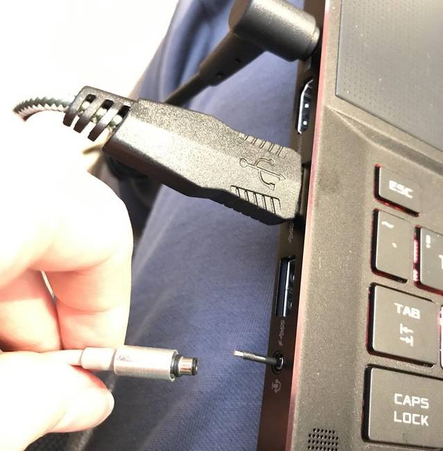 „Szerettem volna kihúzni a fejhallgatómat a laptopomból, de minden sokkal rosszabbul alakult, mint vártam."