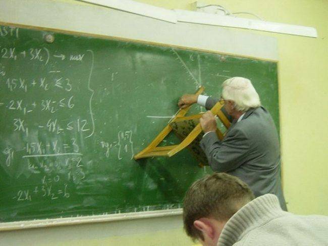 gy jó tanár azzal dolgozik, amije van.