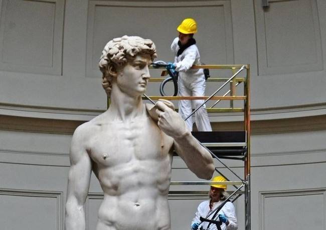 Michelangelo Dávid-szobra sokkal nagyobb, mint gondolnánk.