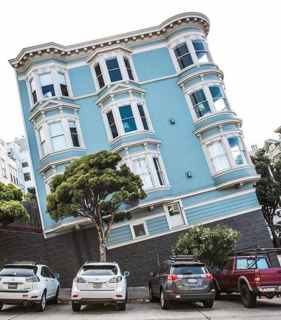 Csak egy átlagos ház, San Francisco utcáin.
