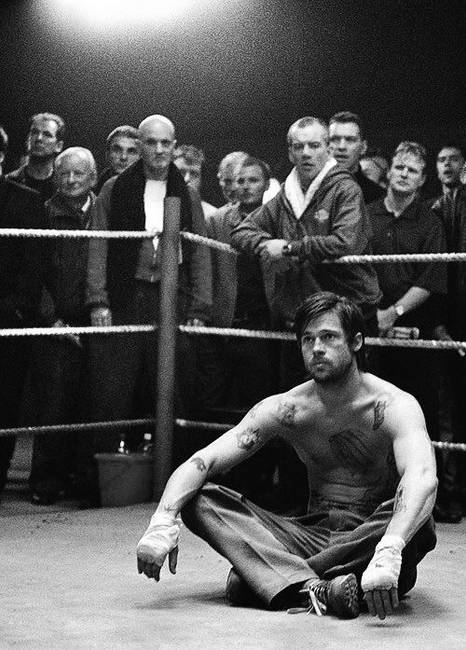 Brad Pitt, a Blöff című film forgatásán.