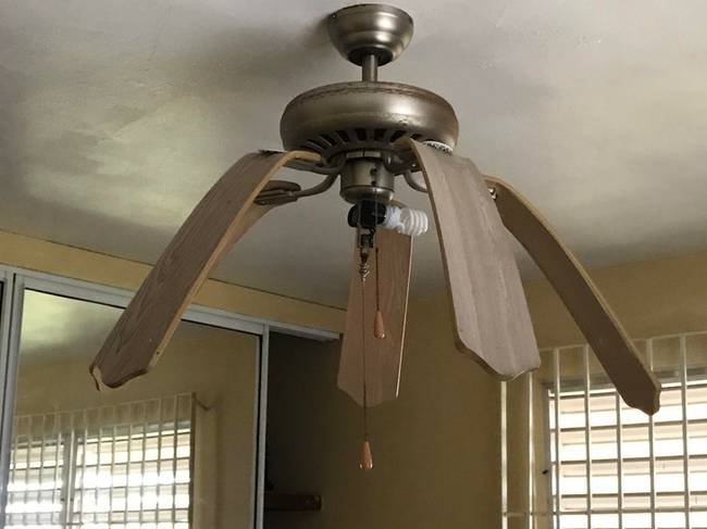Puerto Rico-ban olyan meleg volt, hogy a mennyezeti ventilátor olvadni kezdett.