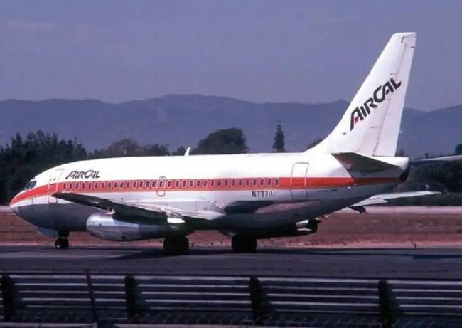 A repülőgép a végzetes repülés előtt egy hónappal lett 20 éves. Így nézett ki ez a Boeing a 80-as évek elején.