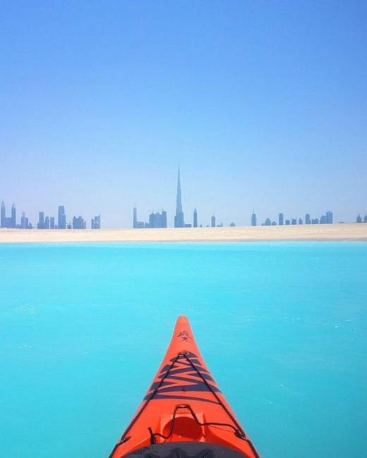 Végezetül pedig egy kis meghitt kajakozás Dubaj partjainál, amit megmondom őszintén, hogy azért én is szívesen kipróbálnék...😯