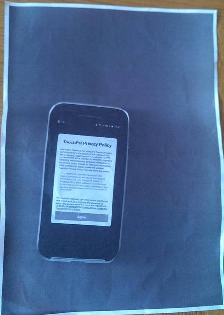 „Anyám készített egy "screenshotot" a telefonjáról, hogy munkába menet elolvassa majd az egyik weboldal szerződési feltételeit."