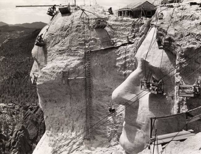 A Rushmore-hegy formázása, 1939-ben.