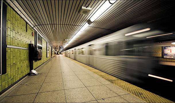 A metróállomásokon belélegzett levegő ~15%-a emberi bőrsejt.