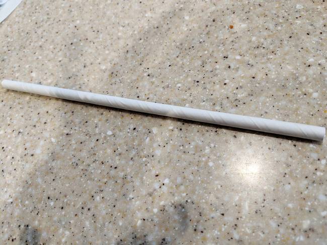 A McDonald's egyes helyeken már papíralapú szívószálakat készít. (Bengaluru, India)