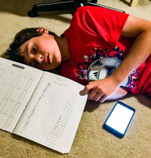 „A 11 éves öcsém úgy döntött, hogy megtanul koreaiul csak azért, hogy kommunikálni tudjon az osztálytársával, aki nem beszél más nyelven."