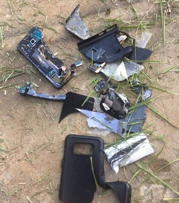 „A telefonom kiesett a zsebemből, miközben füvet nyírtam, de nem vettem észre."