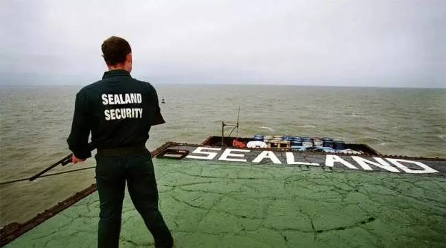 Barrington őr Sealand határait őrzi