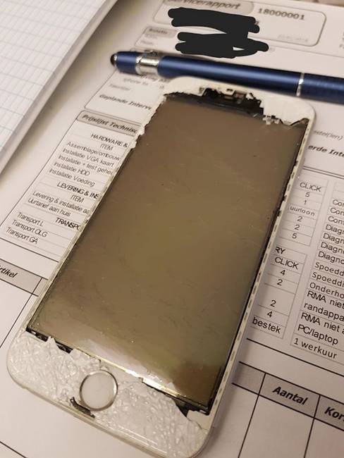 „A fickó összetörte a telefonját, majd lehámozta a képernyő felső rétegét, mondván, hogy így majd legalább nem veszik észre, hogy törött."