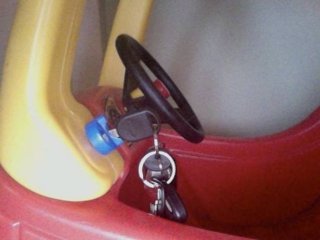 „Napokig nem találtam a kocsikulcsom, ezért busszal kellett munkába mennem. Ma ezt találtam a fiam játékautójában...”