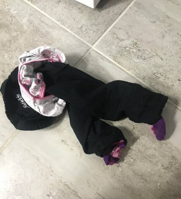 „Amikor valaki annyival nem tisztel, hogy legalább külön szedje a ledobott ruháit, mielőtt a szennyesbe dobja."