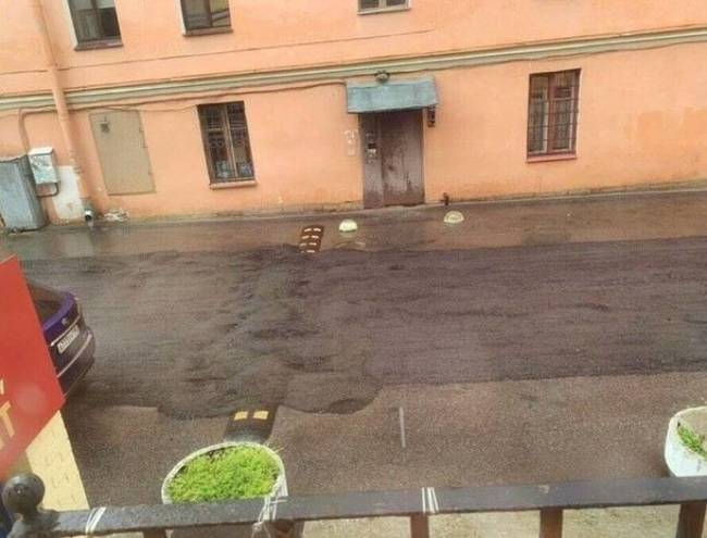 Nem szedték fel a fekvőrendőrt, inkább leaszfaltozták azt is.