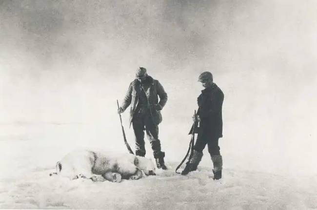 Egy hőlégballon-expedíció tűnt el az Északi-sarkon. 33 évvel később fényképeket találtak