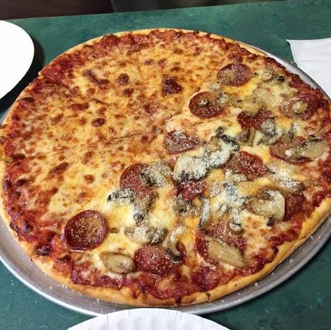„Félig gombás, félig szalámis pizzát rendeltem."