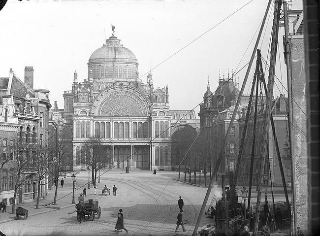 Népi Palota, Amszterdam (1864-1929)