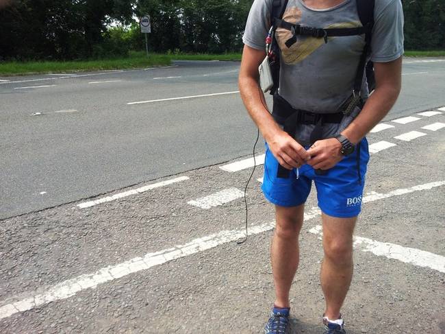 „Ezt a fényképet egy 200 kilométeres túra után készítette rólam egy idős járókelő, akit megkértem.”